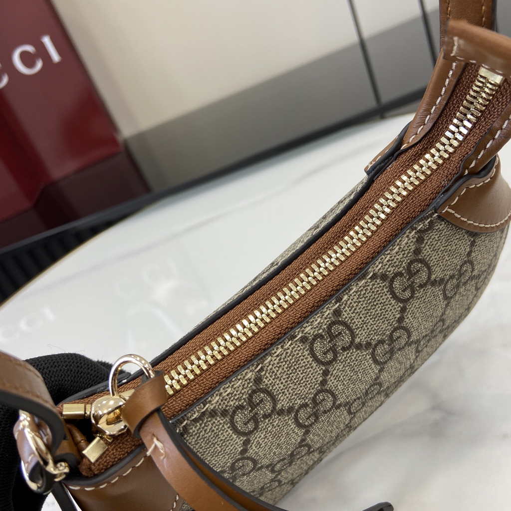 Gucci GG Emblem super mini shoulder bag 820696 in brown fabric