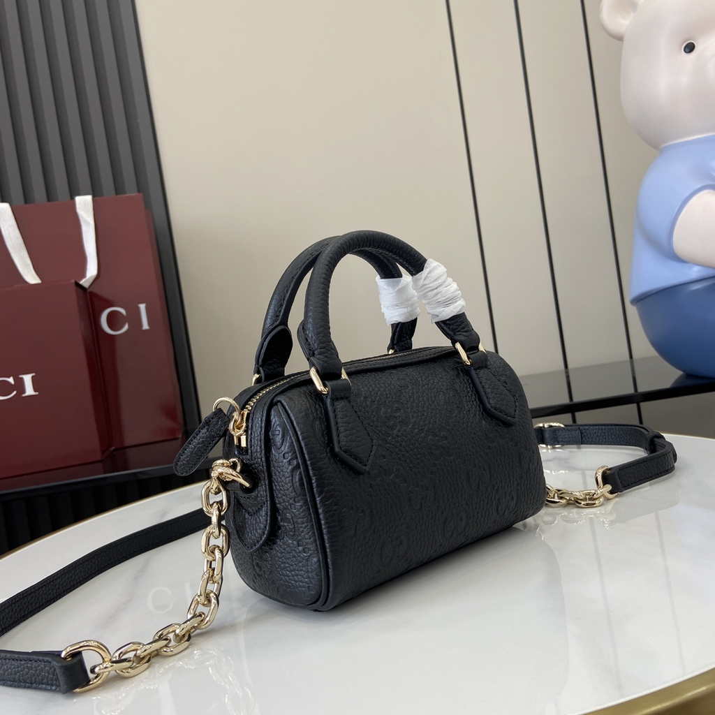 Gucci GG Emblem super mini top handle bag 815256 in black leather