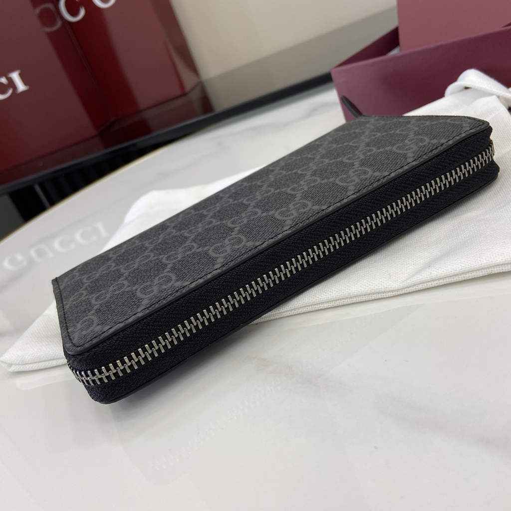 Gucci GG Emblem zip around wallet, 821207 in black fabric