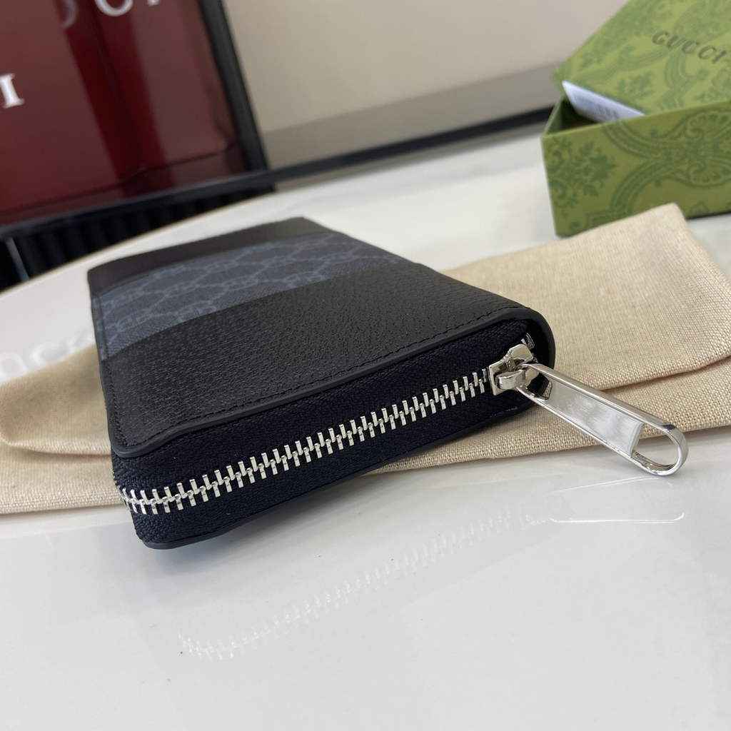 Gucci GG Emblem zip around wallet, 821803 in black gg