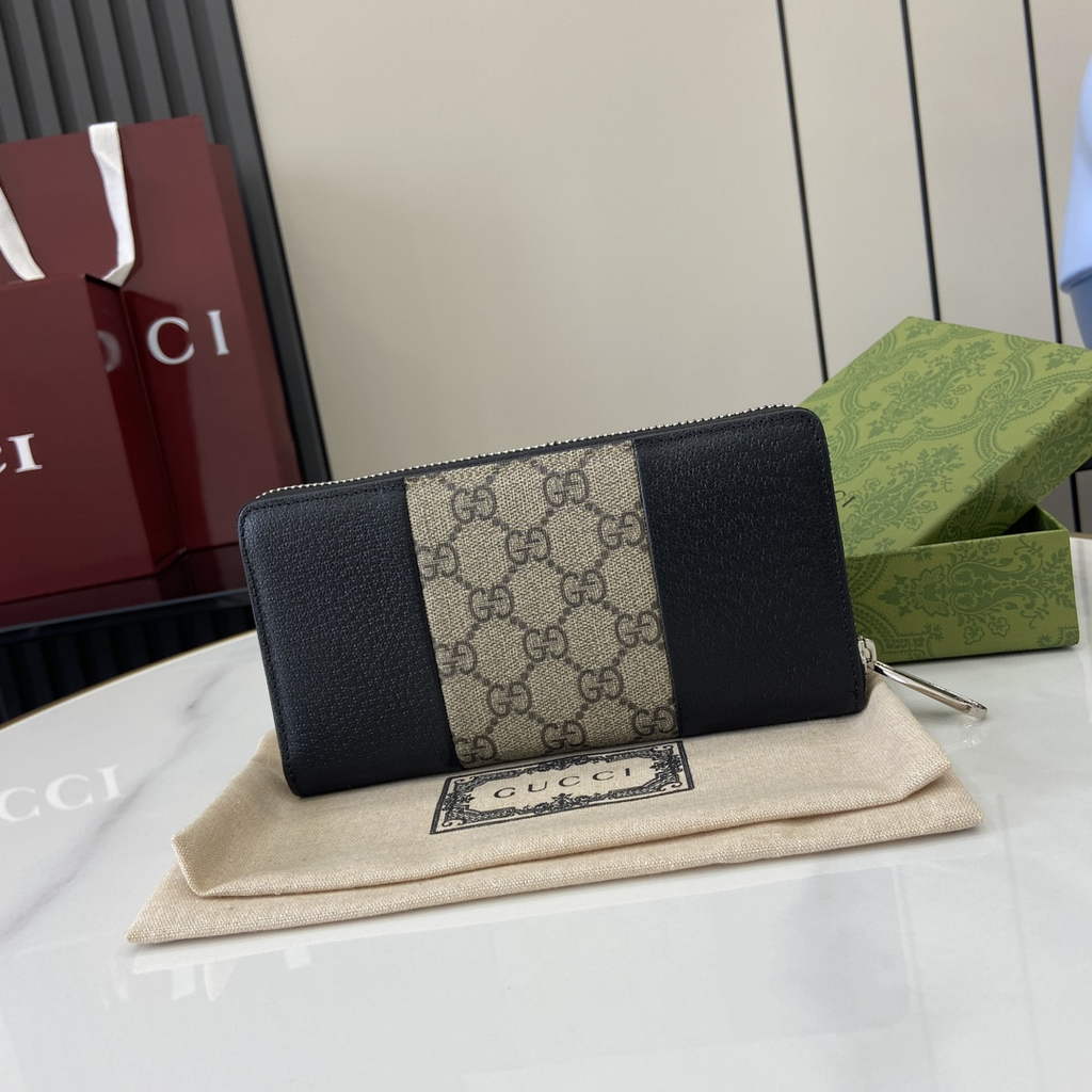 Gucci GG Emblem zip around wallet, 821803 in beige gg