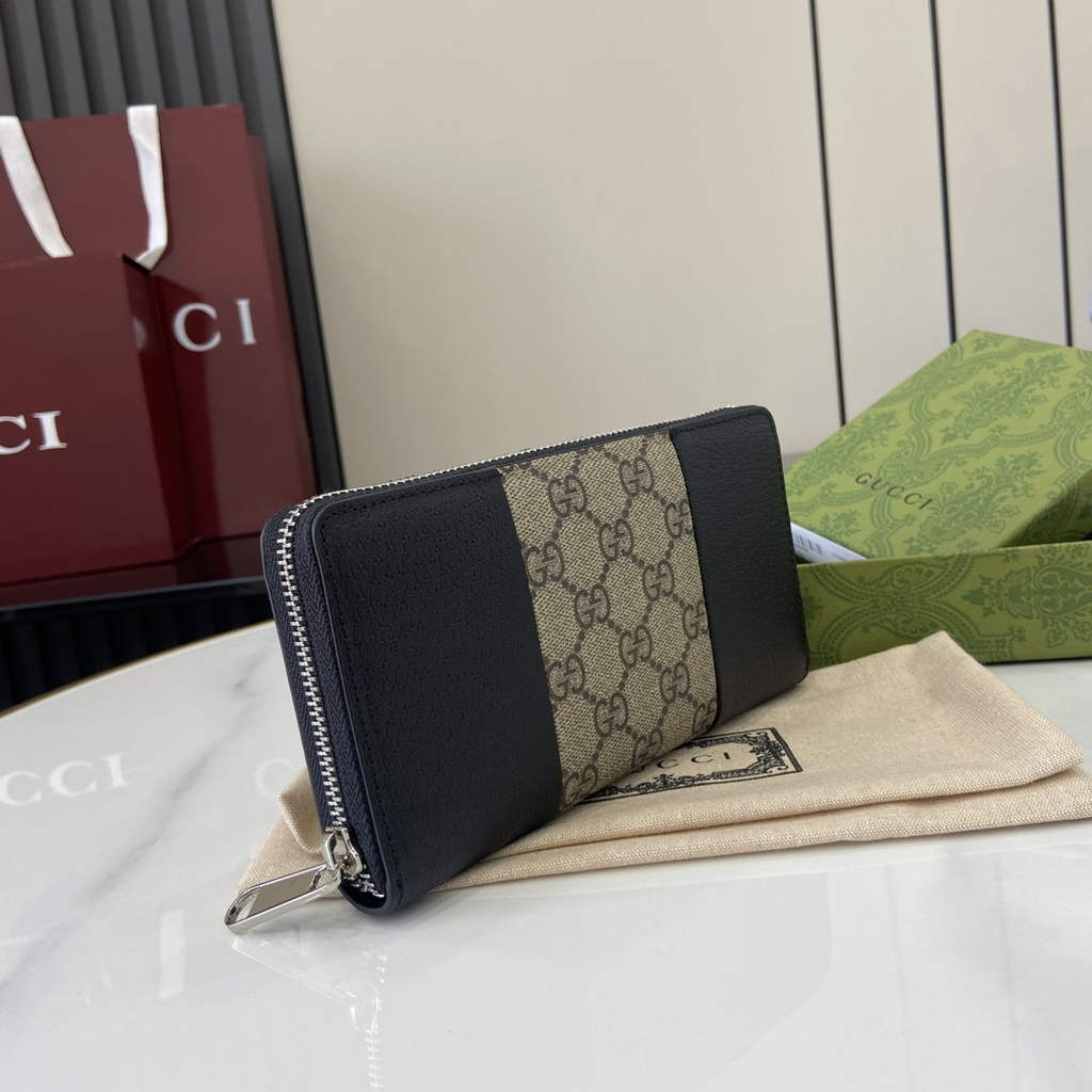 Gucci GG Emblem zip around wallet, 821803 in beige gg