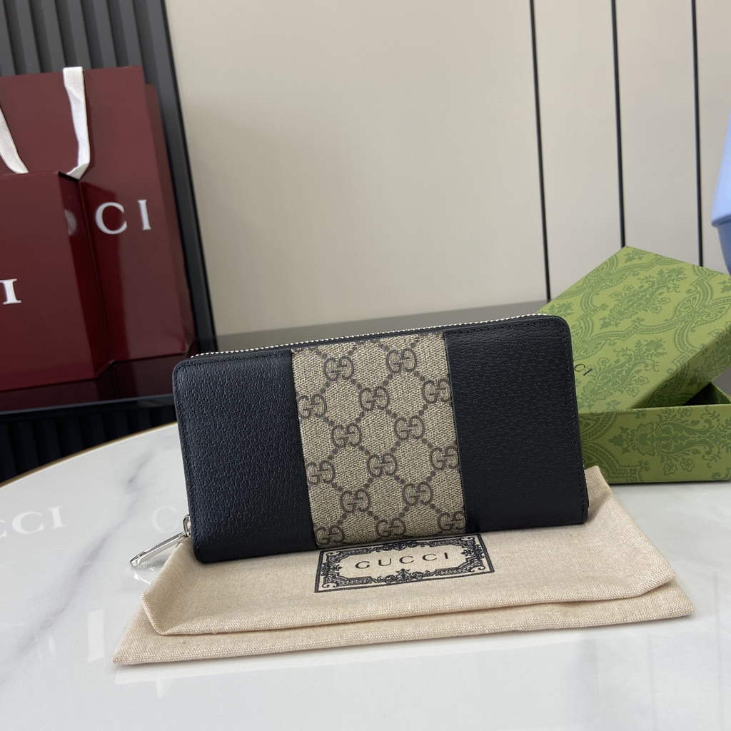 Gucci GG Emblem zip around wallet, 821803 in beige gg