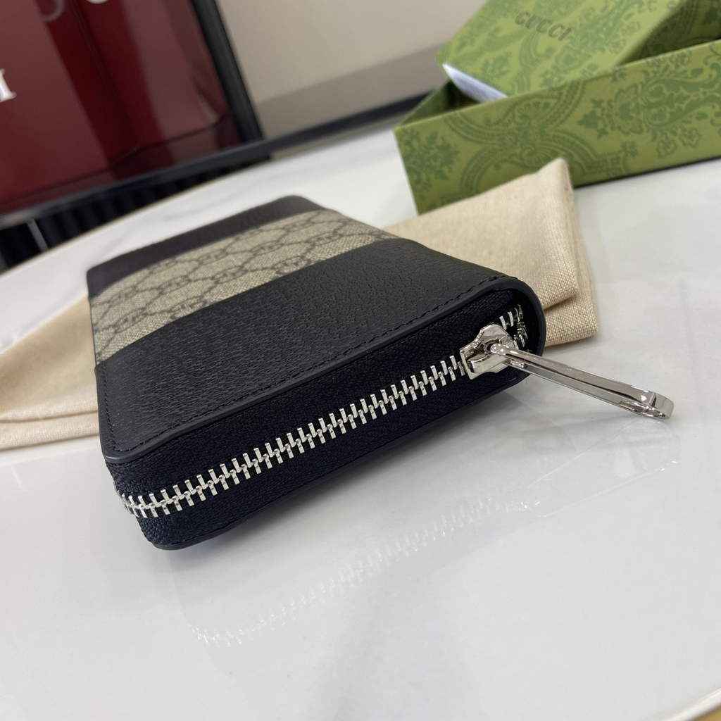 Gucci GG Emblem zip around wallet, 821803 in beige gg