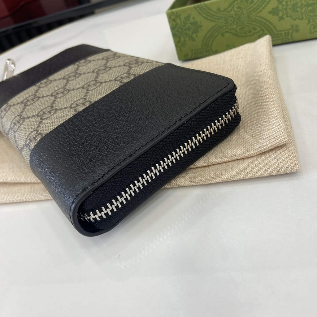 Gucci GG Emblem zip around wallet, 821803 in beige gg