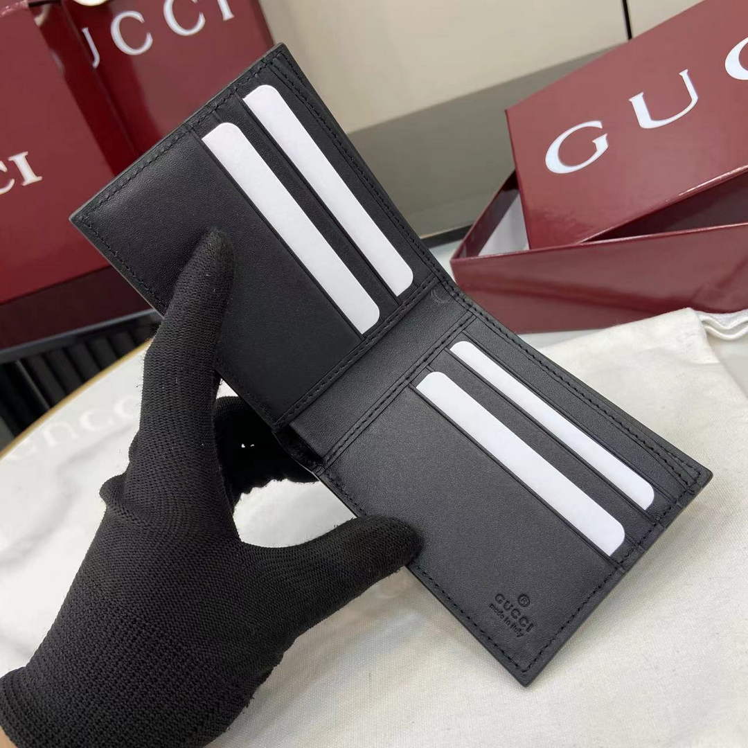 Gucci GG Marmont bi-fold wallet 835047 in Black leather