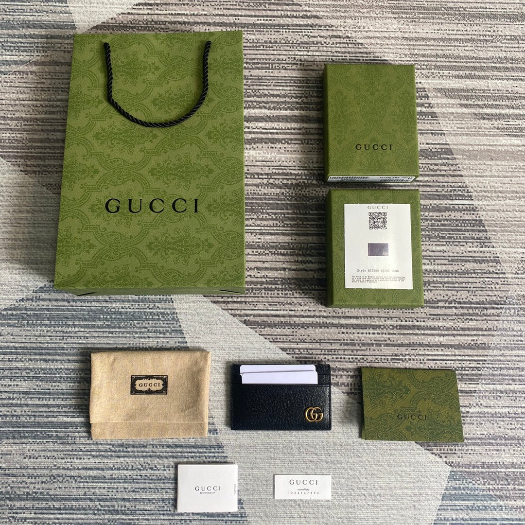 Gucci GG Marmont card case 657588 black leather Gold