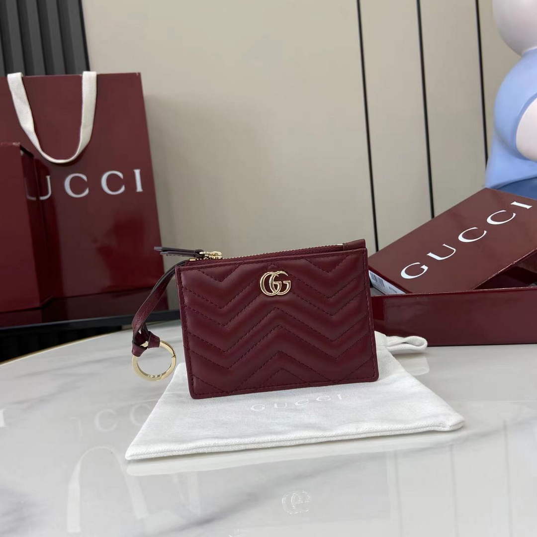 Gucci GG Marmont key case in Rosso Ancora red leather 837747