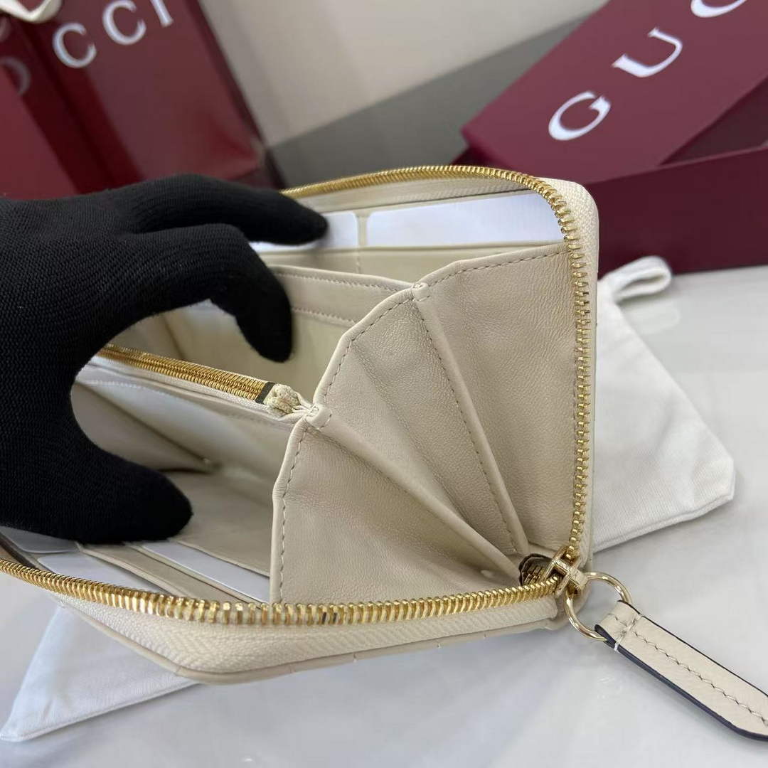 Gucci GG Marmont Leather Zip Wallet - Beige 837758