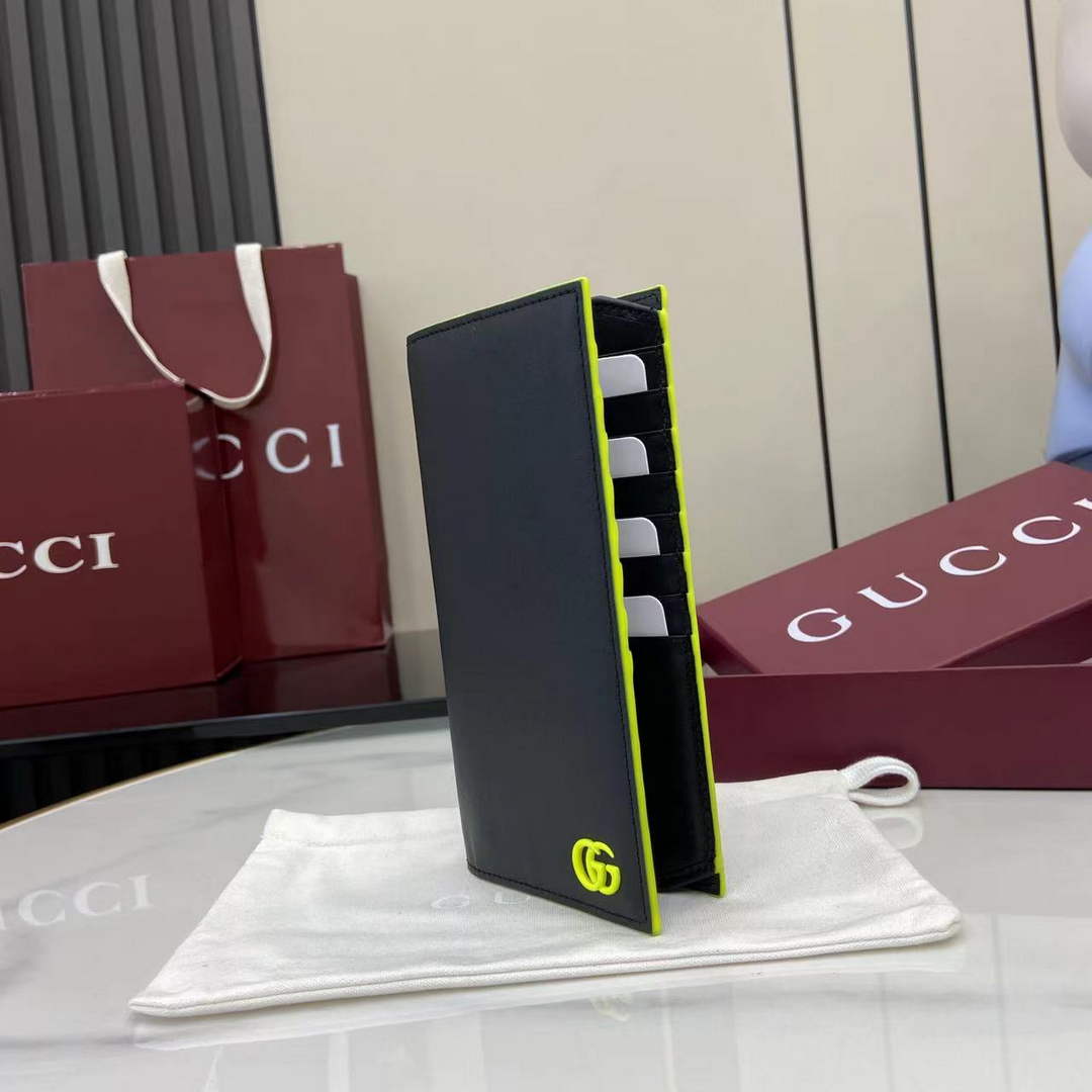 Gucci GG Marmont long wallet 835054 in black green soft leather