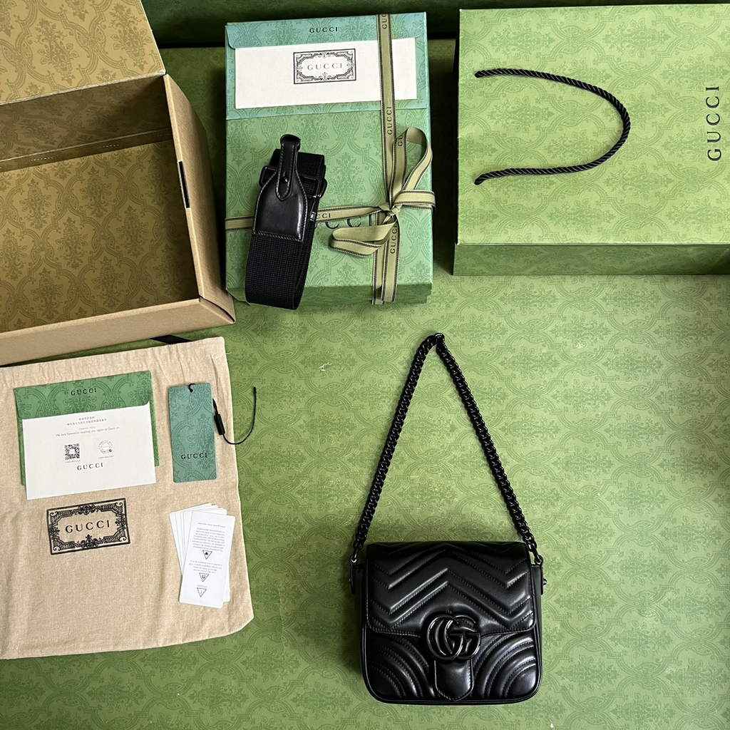 Gucci GG Marmont mini shoulder bag, 739681 in black leather