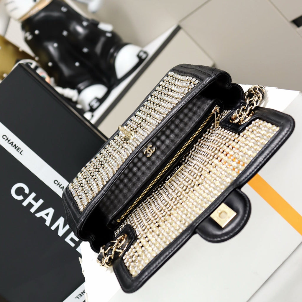 Chanel Small flap bag, AS4962 black gold lambskin, diamanté