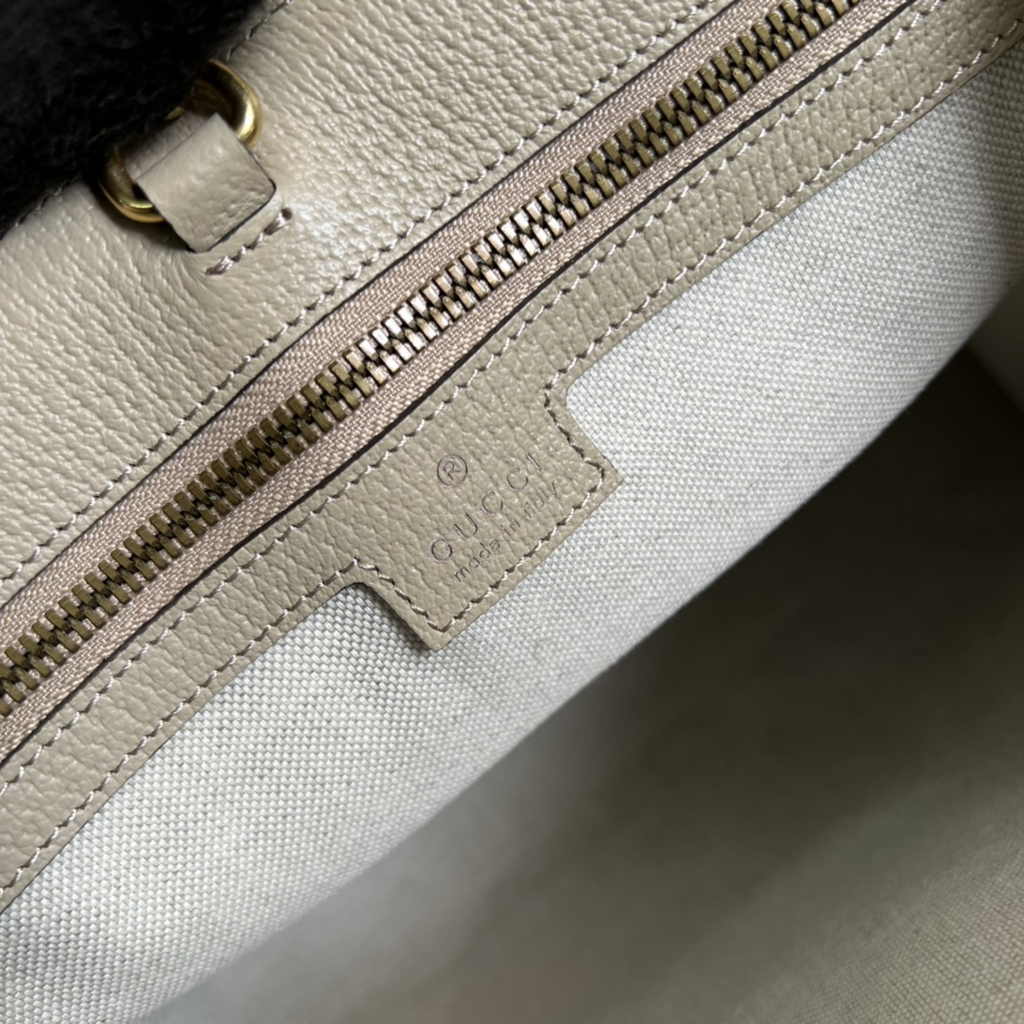 Gucci GG small tote bag ‎659983 in Beige GG Supreme