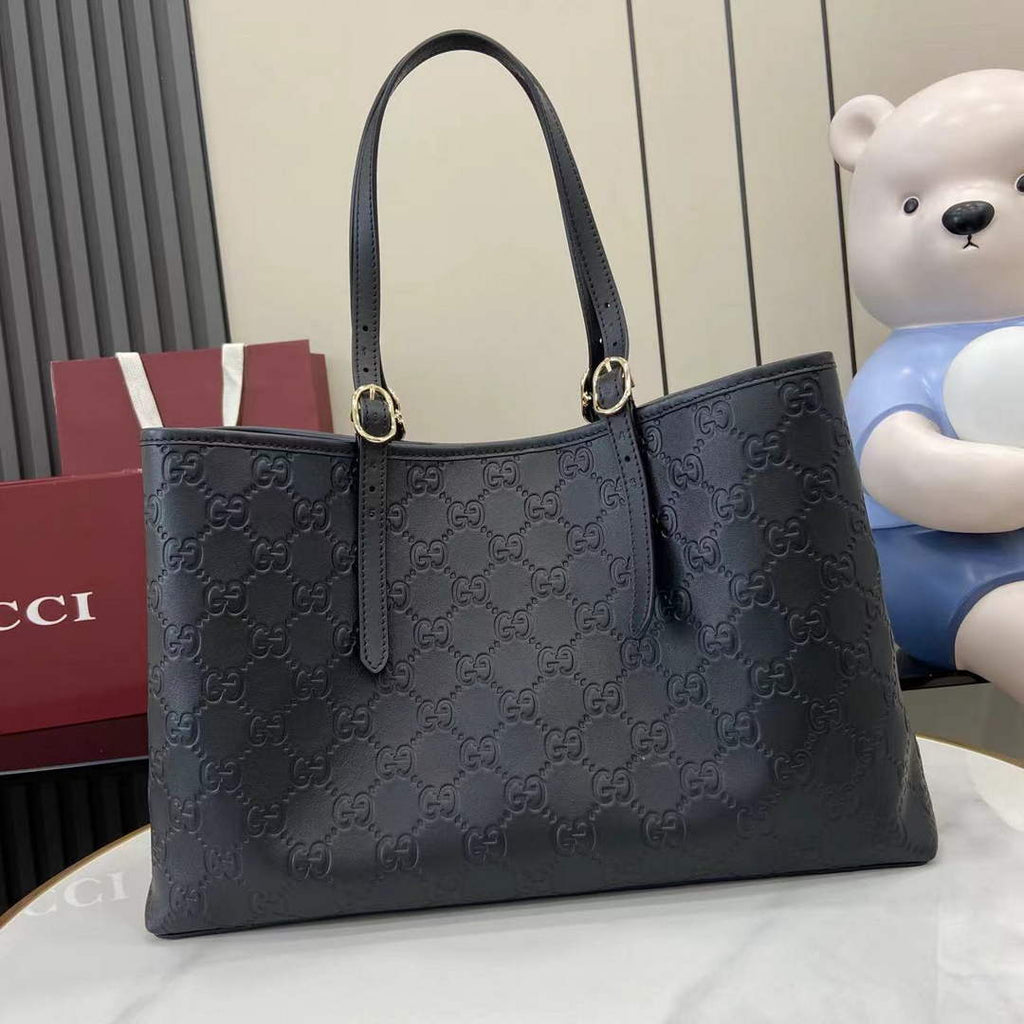 Gucci GG Emblem large tote bag 815213 in Black leather