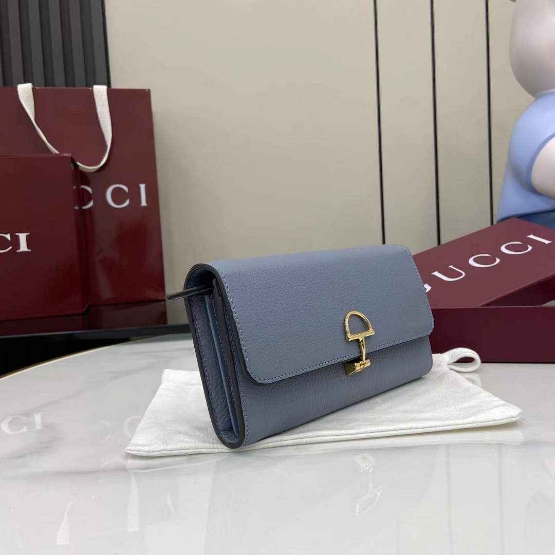 Gucci Softbit continental wallet 828147 in blue leather