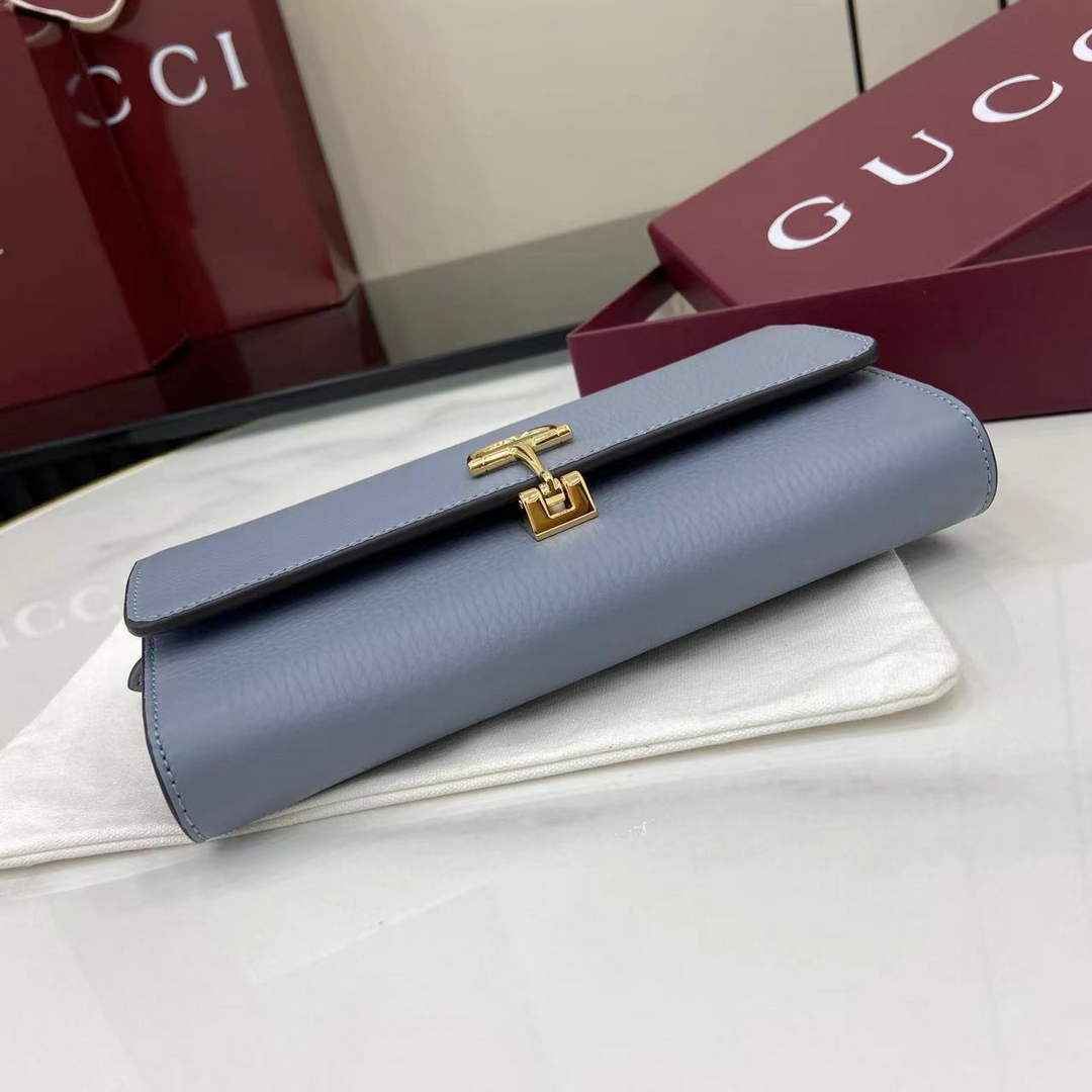 Gucci Softbit continental wallet 828147 in blue leather