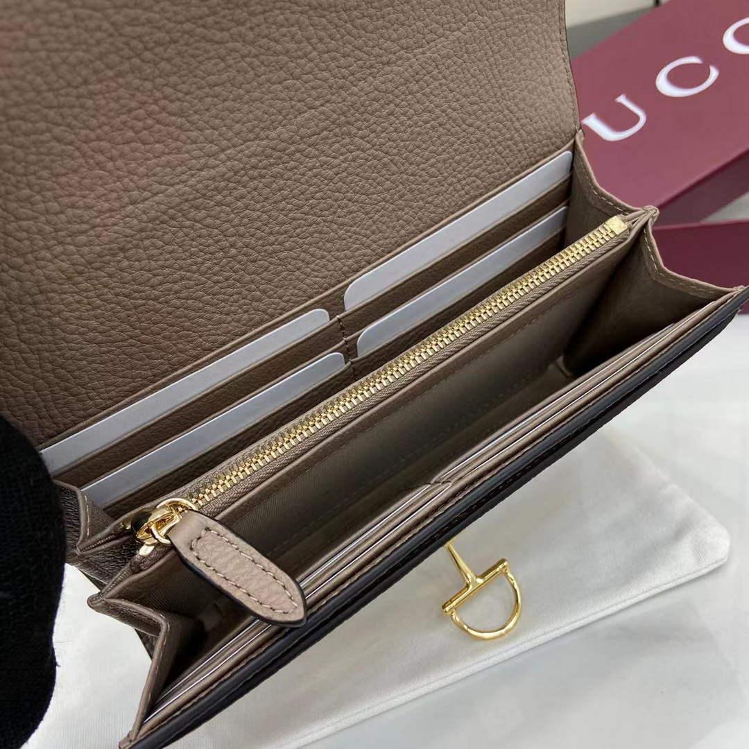 Gucci Softbit continental wallet 828147 in light pink leather
