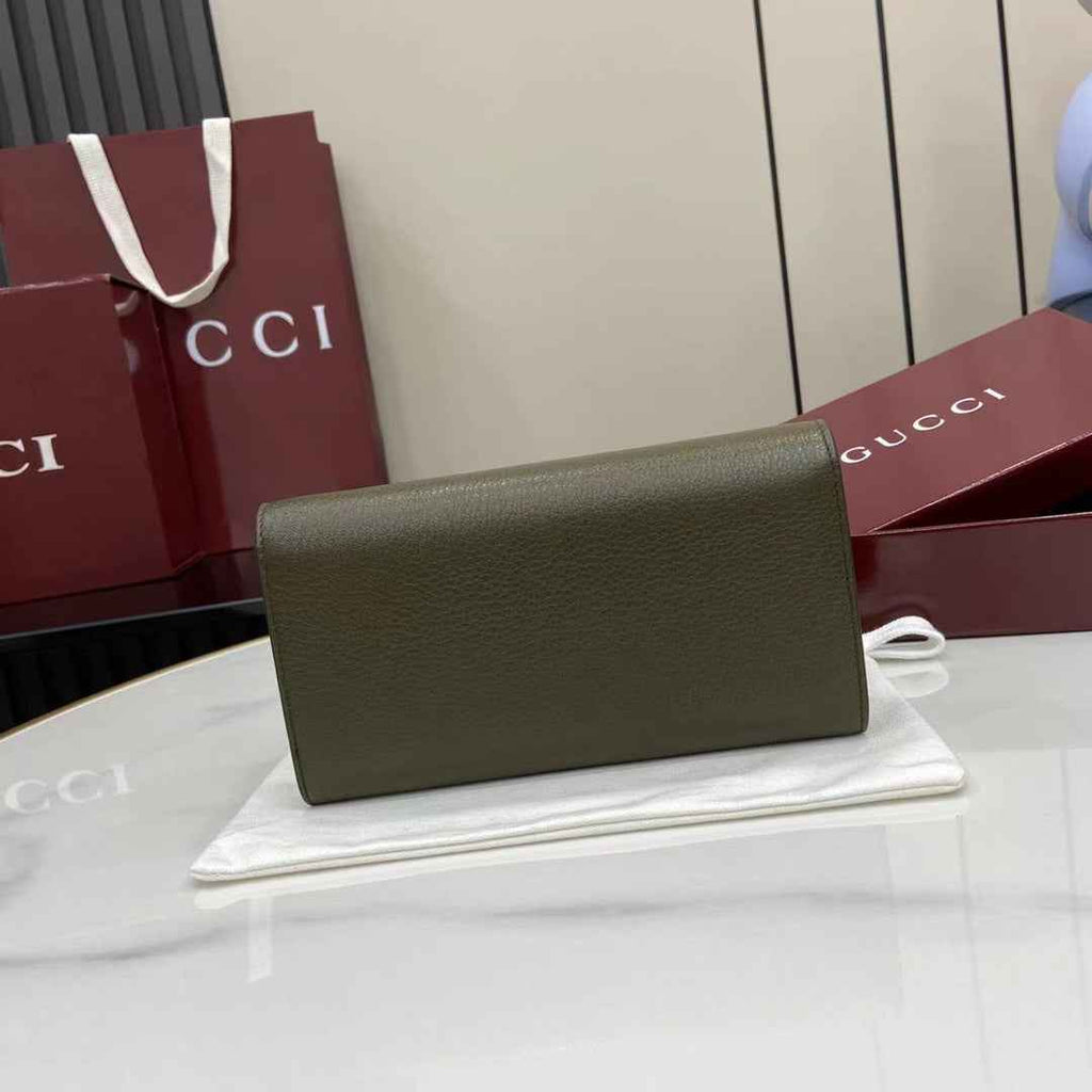 Gucci Softbit continental wallet 828147 in green leather