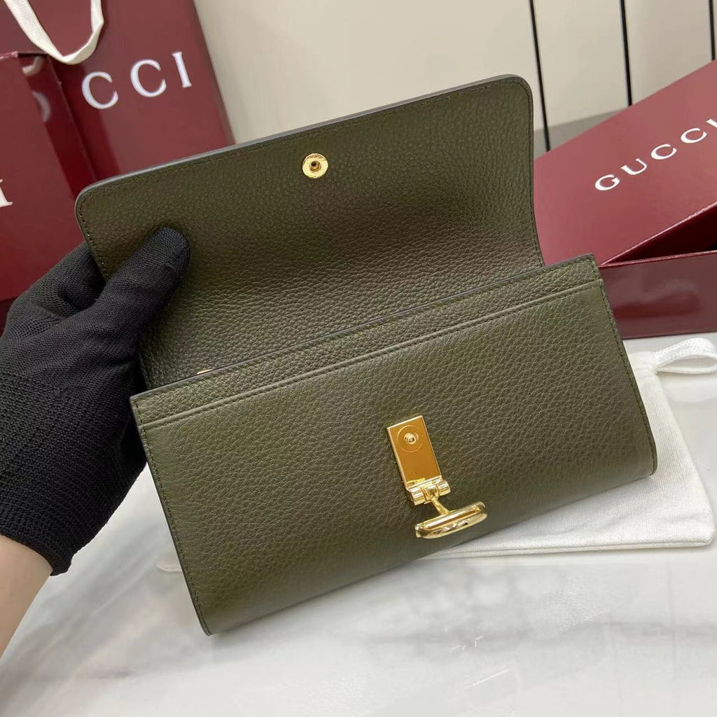 Gucci Softbit continental wallet 828147 in green leather