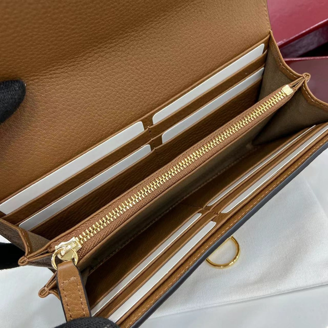 Gucci Softbit continental wallet 828147 in brown leather