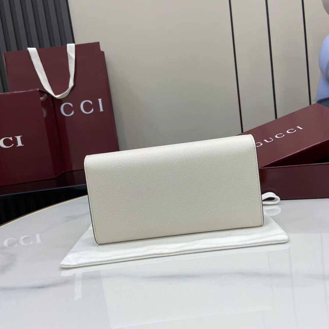 Gucci Softbit continental wallet 828147 in beige leather