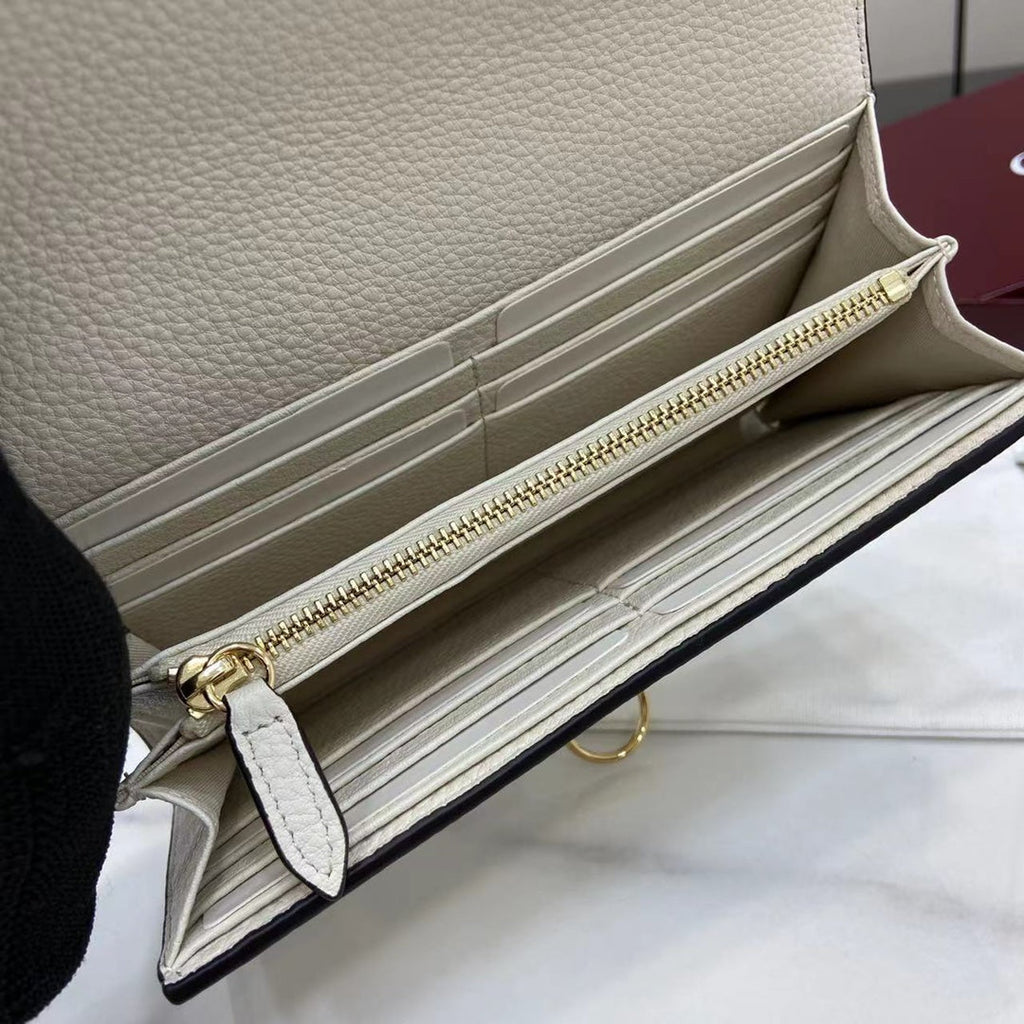 Gucci Softbit continental wallet 828147 in beige leather