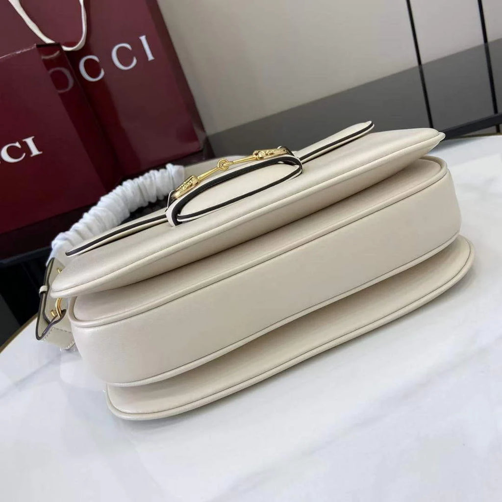 Gucci Horsebit 1955 Aura small shoulder bag, 847063 white leather