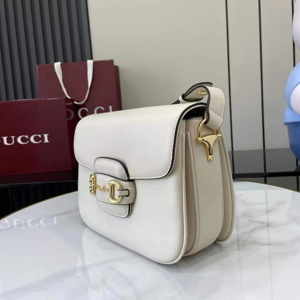 Gucci Horsebit 1955 Aura small shoulder bag, 847063 white leather