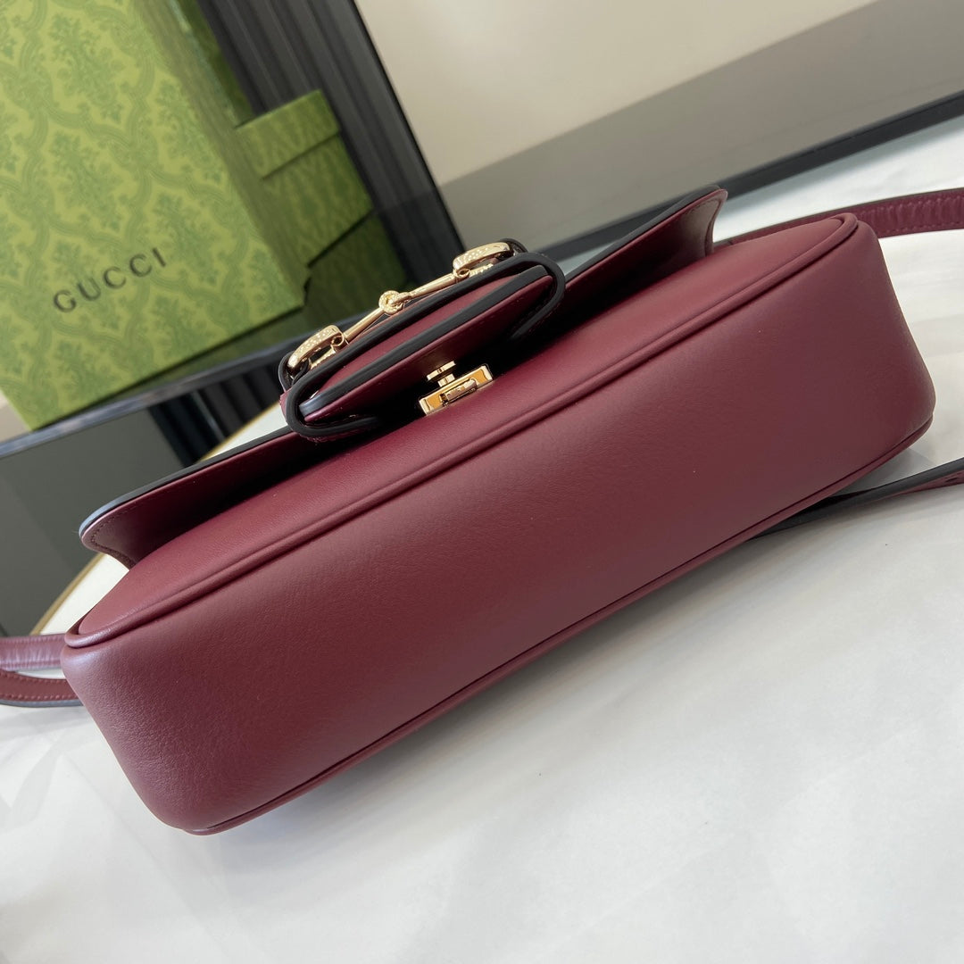 Gucci Horsebit 1955 Soft small top handle bag 815206 in wine red leather