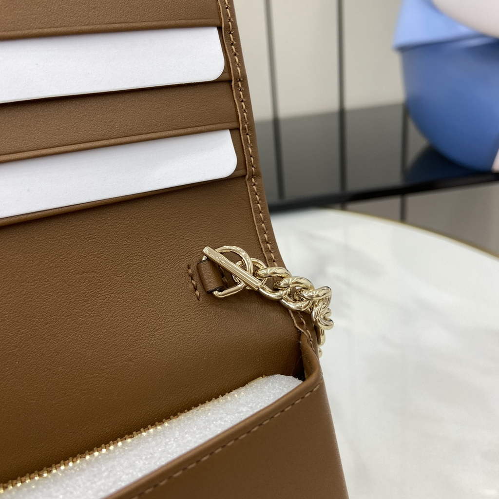 Gucci Horsebit 1955 wallet on chain, 621892 in tan leather