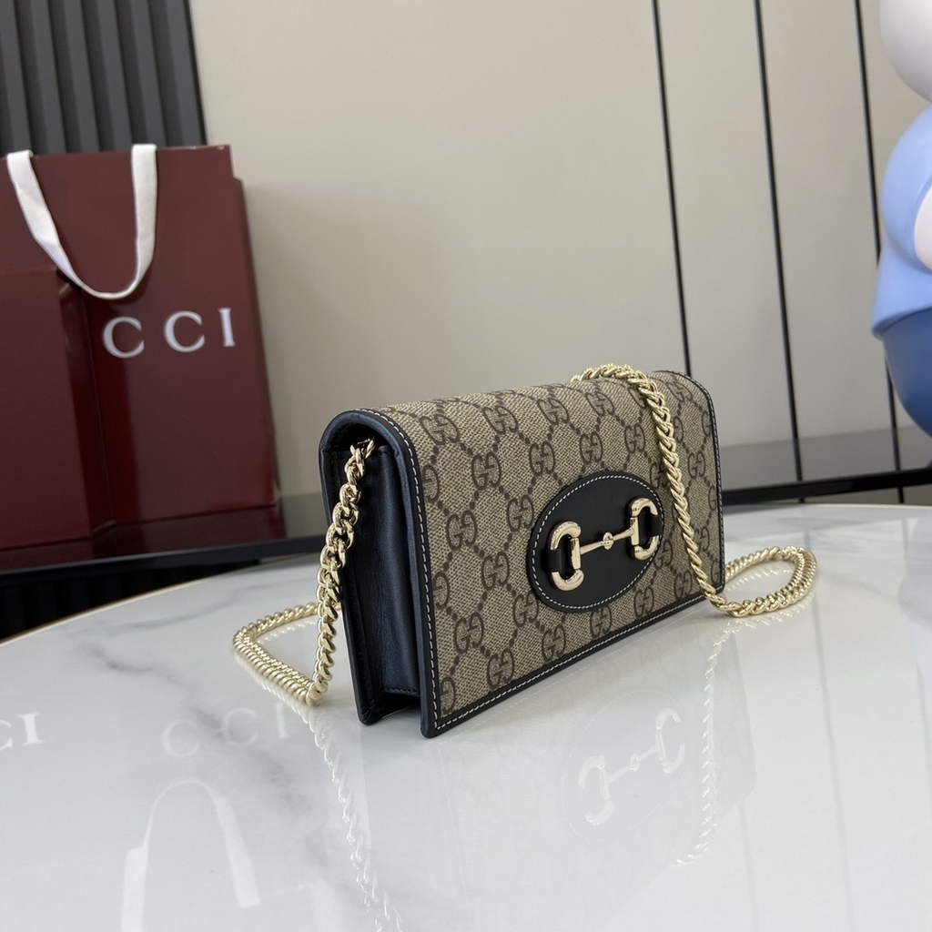 Gucci Horsebit 1955 wallet on chain, 621892 in black leather
