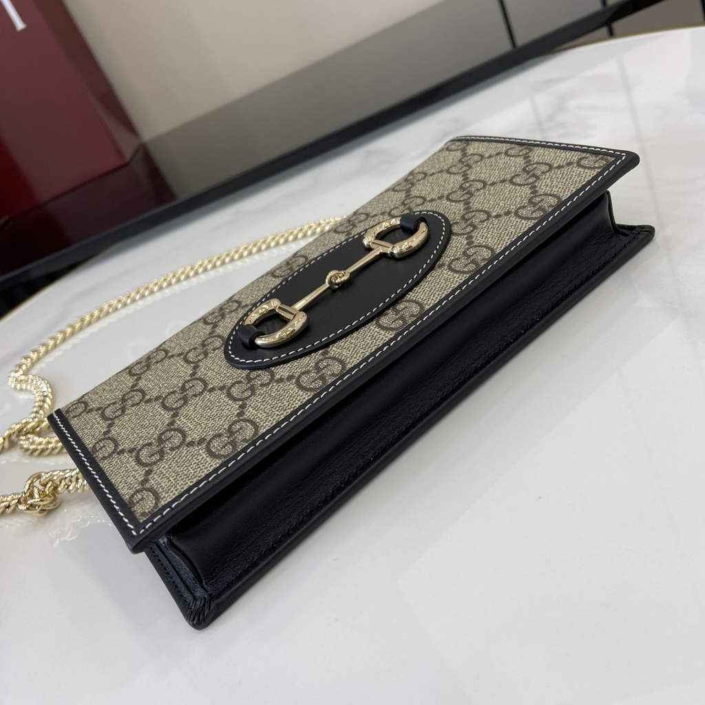 Gucci Horsebit 1955 wallet on chain, 621892 in black leather