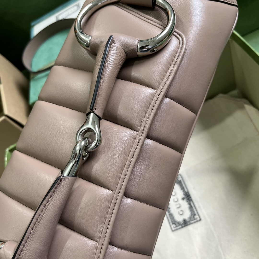 Gucci Horsebit Chain medium shoulder bag ‎764255 in light pink leather