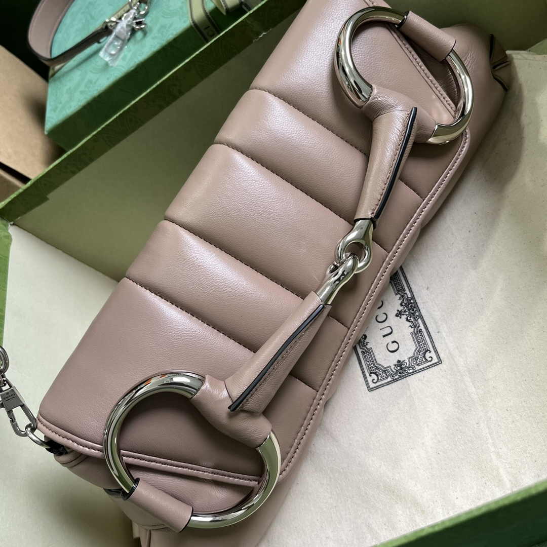 Gucci Horsebit Chain medium shoulder bag ‎764255 in light pink leather