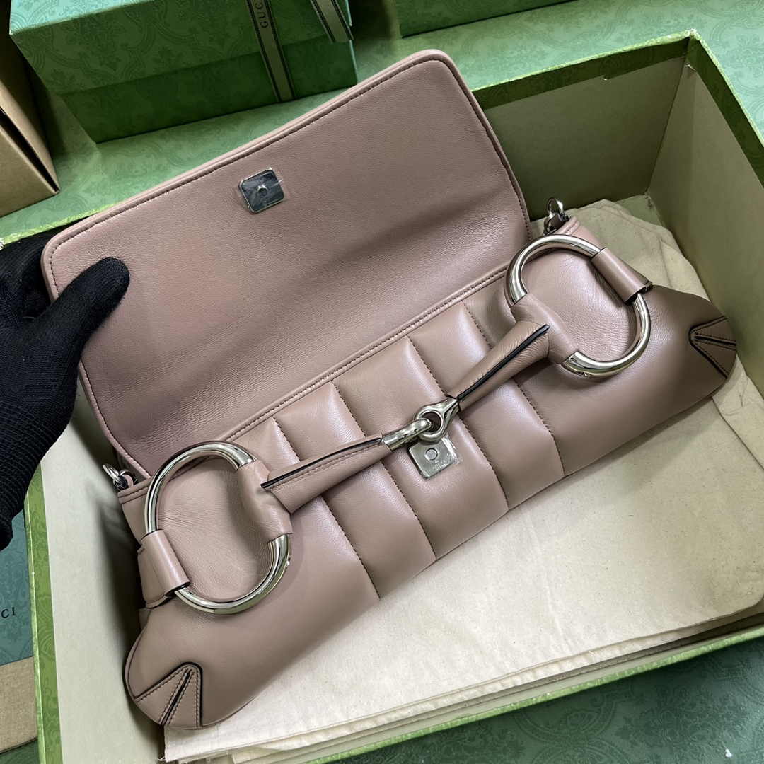 Gucci Horsebit Chain medium shoulder bag ‎764255 in light pink leather