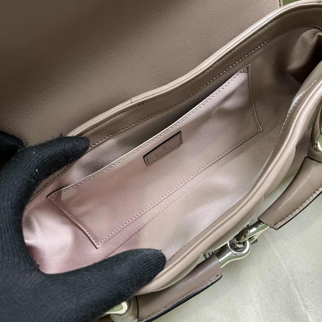 Gucci Horsebit Chain medium shoulder bag ‎764255 in light pink leather