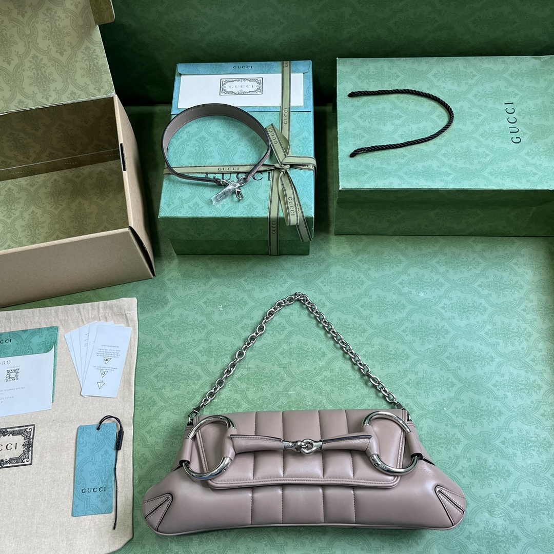 Gucci Horsebit Chain medium shoulder bag ‎764255 in light pink leather