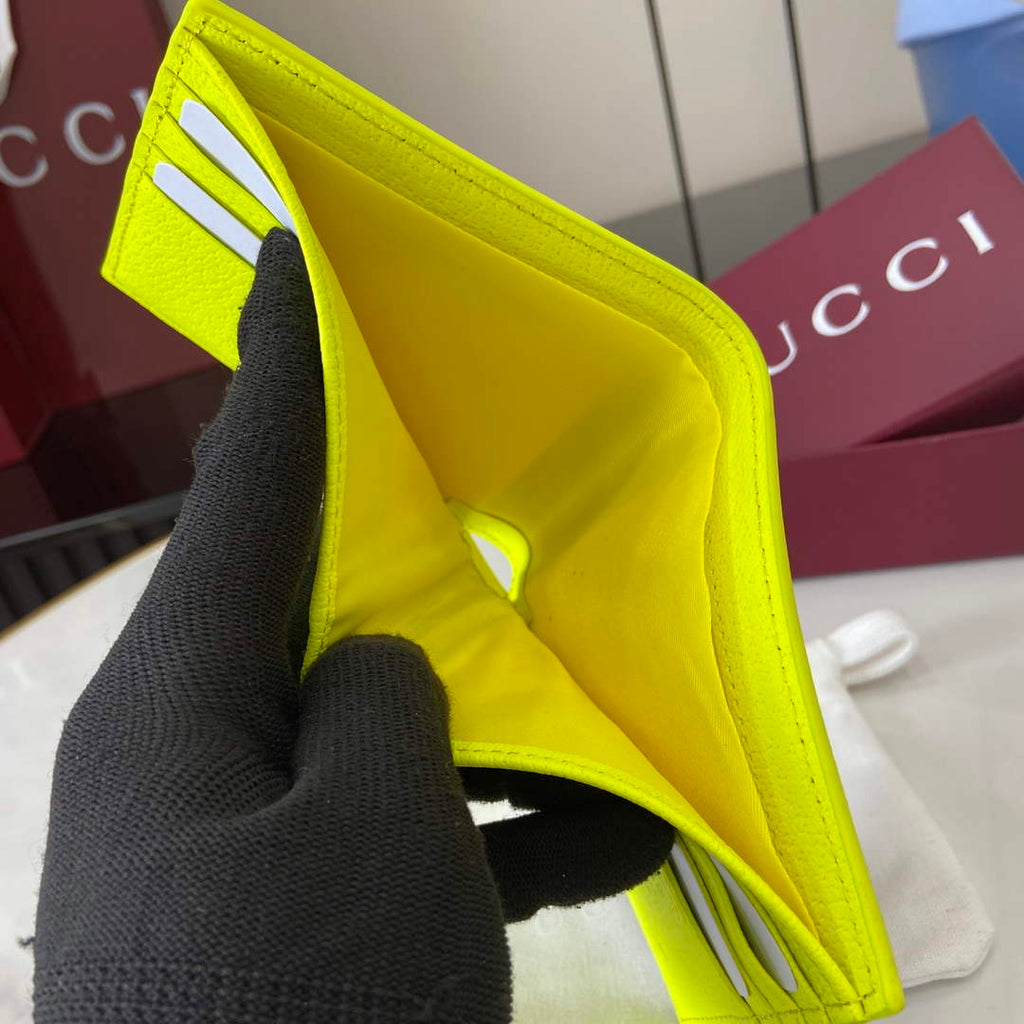 Gucci Acid green interior GG bi-fold wallet 768243