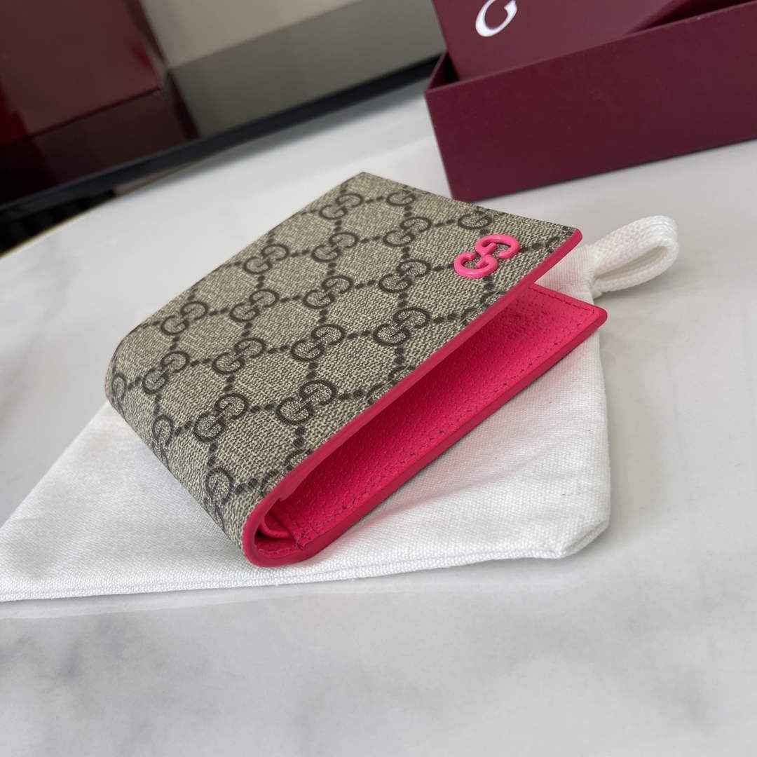 Gucci Plum interior GG bi-fold wallet 768243