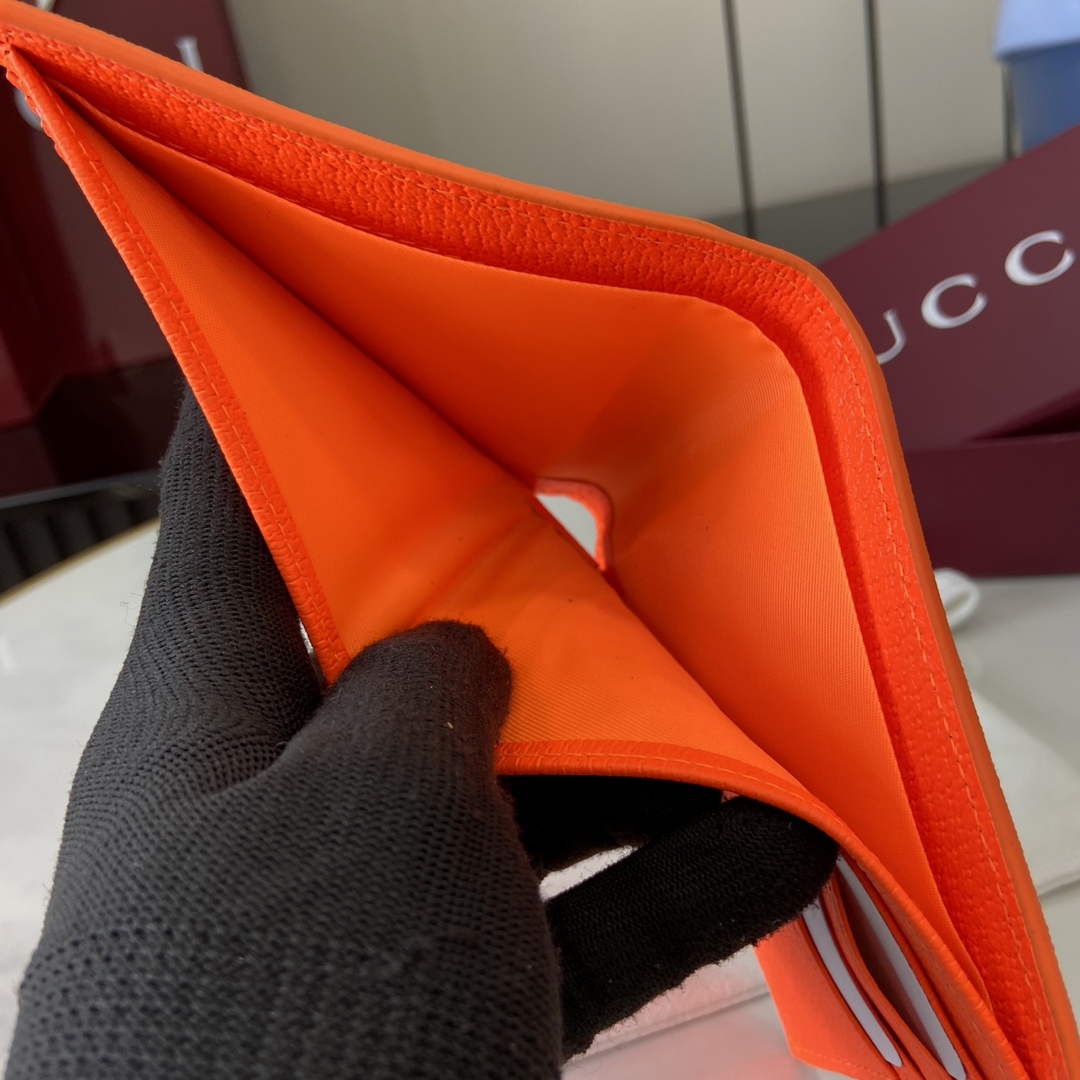 Gucci Orange interior GG bi-fold wallet 768243