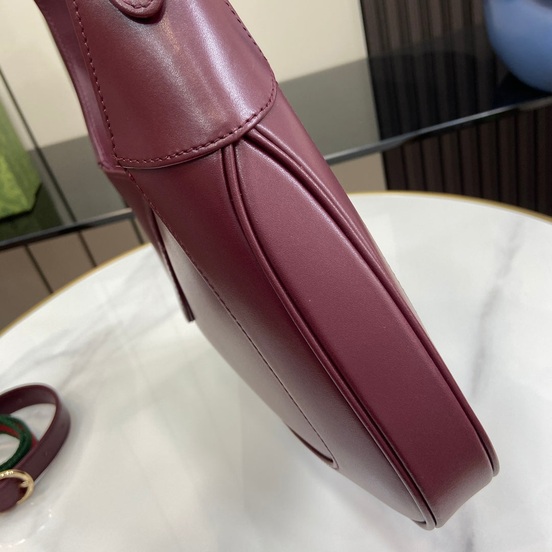 Gucci Jackie small shoulder bag in wine red leather 782849
