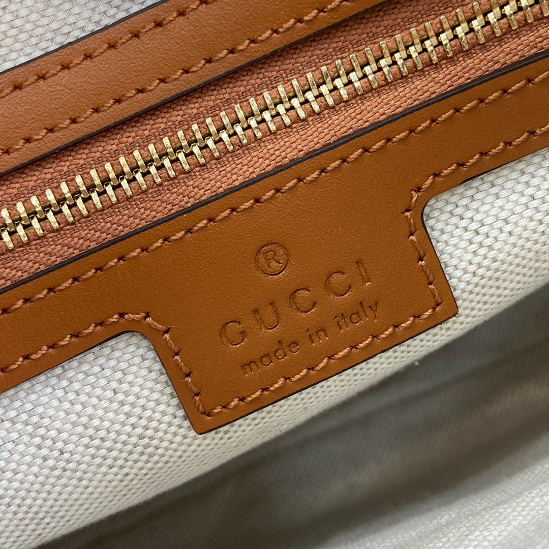 Gucci Jackie small shoulder bag in tan leather 782849