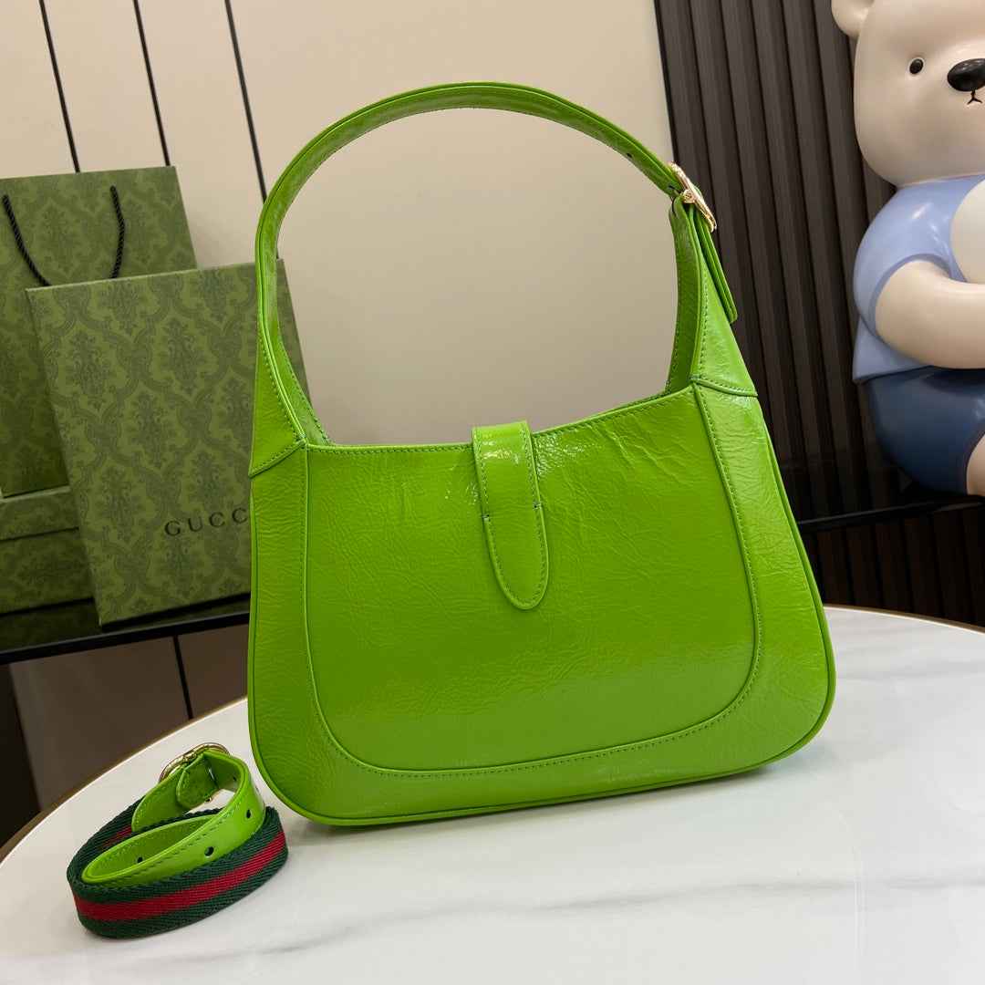 Gucci Jackie small shoulder bag in green patent leather 782849