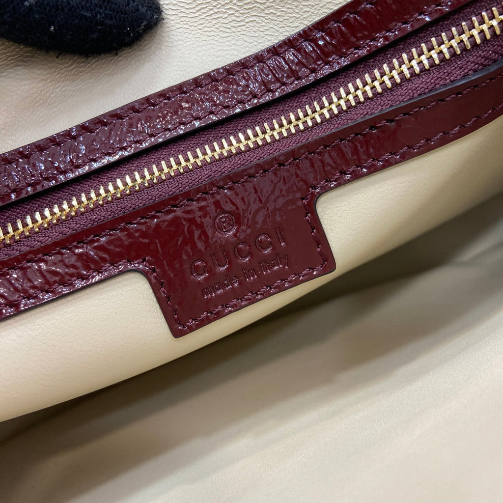 Gucci Jackie small shoulder bag in wine red patent leather 782849