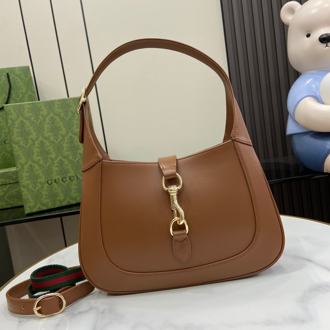 Gucci Jackie small shoulder bag in brown leather 782849