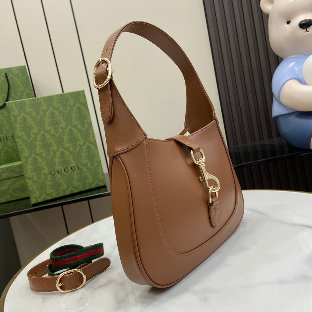 Gucci Jackie small shoulder bag in brown leather 782849