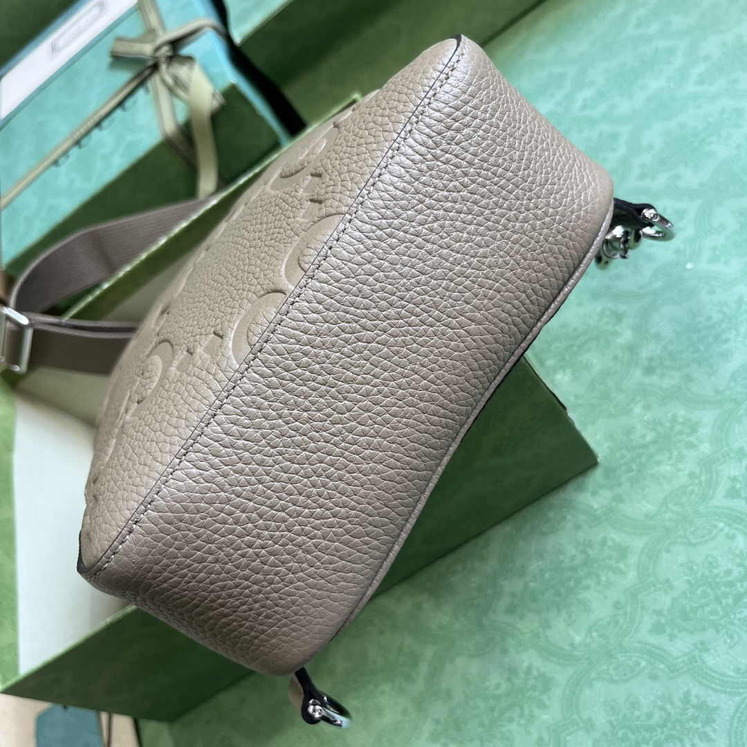 Gucci Jumbo GG crossbody bag ‎766937 in beige leather