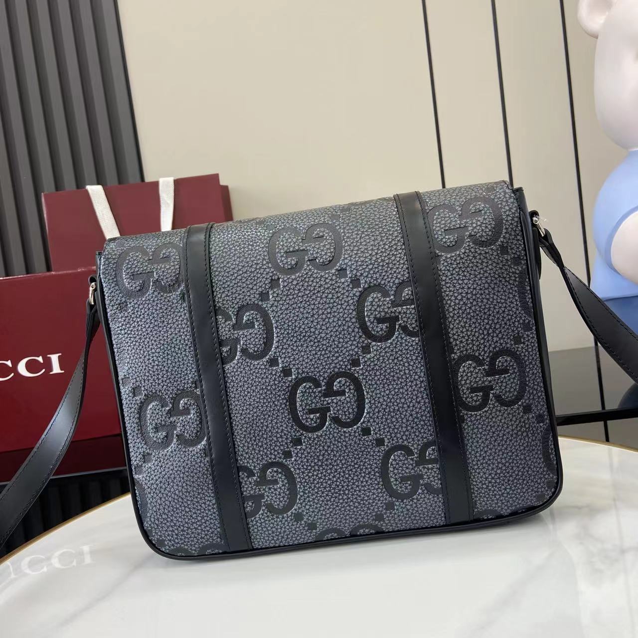 Gucci Jumbo GG medium messenger bag 760234 in gray leather