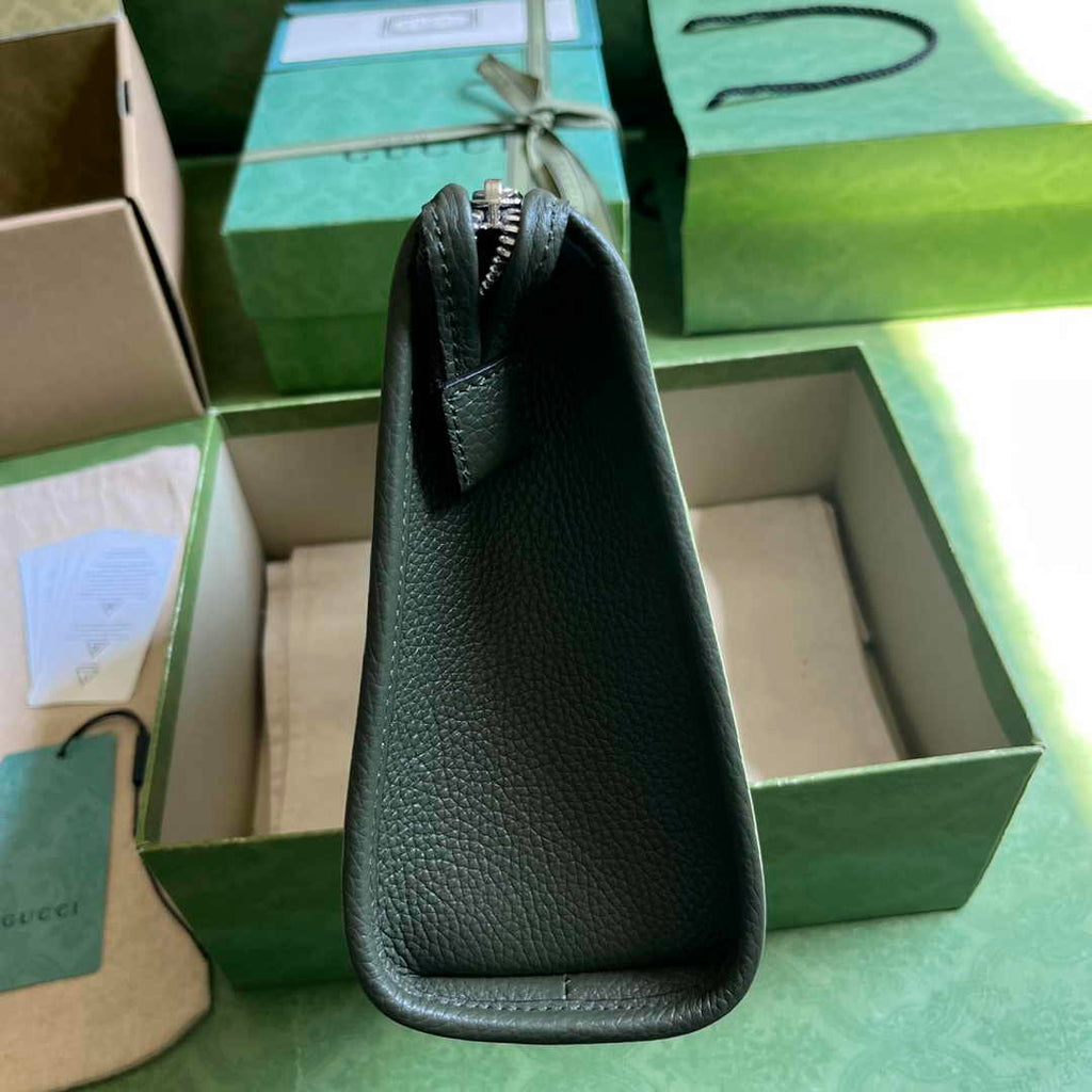Gucci Jumbo GG pouch in black leather 739490 In Green leather