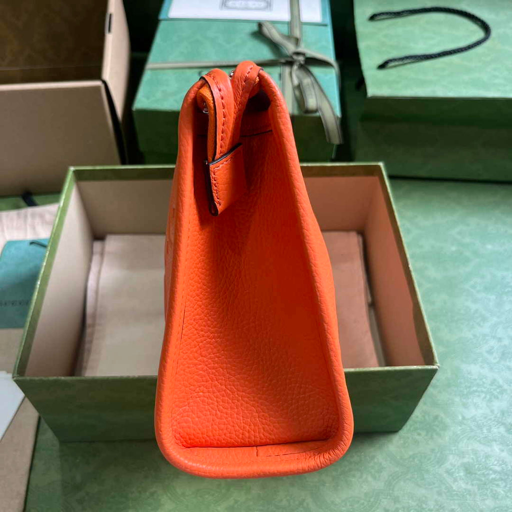 Gucci Jumbo GG pouch in black leather 739490 In Orange leather